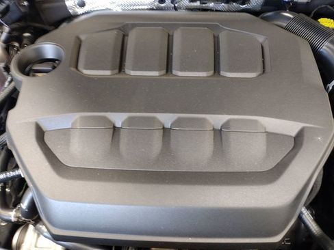 New 2026 Volkswagen GTI SE image 9