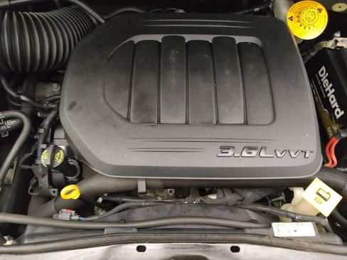 Used 2019 Dodge Grand Caravan SXT FWD image 30