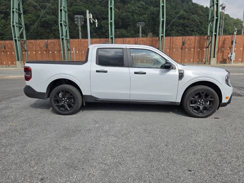 Used 2025 Ford Maverick XLT w/ Equipment Group 301A AWD/4WD image 11