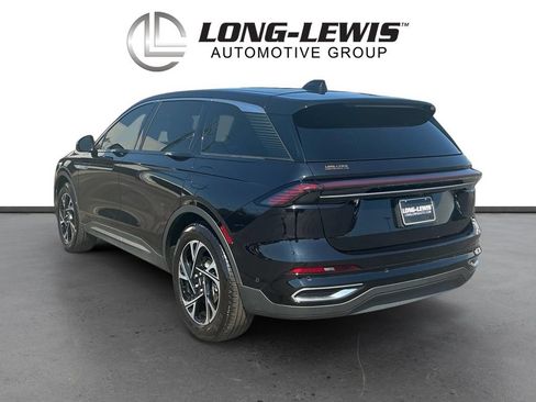 Certified 2024 Lincoln Nautilus Premier AWD/4WD image 4