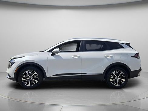 Used 2023 Kia Sportage EX AWD/4WD image 3