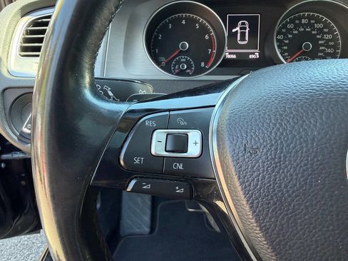 Used 2017 Volkswagen Golf Wolfsburg Edition FWD image 18