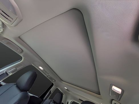 Certified 2025 Subaru Ascent Bronze Edition AWD/4WD image 21