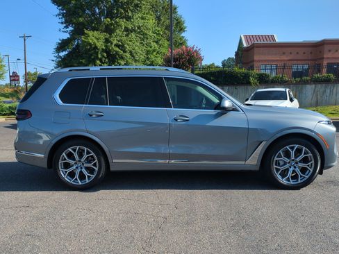 Used 2025 BMW X7 xDrive40i w/ Executive Package AWD/4WD image 2