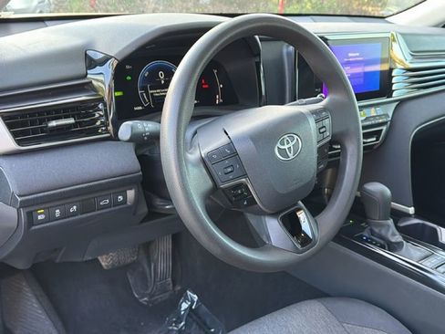 Certified 2025 Toyota Camry LE image 24
