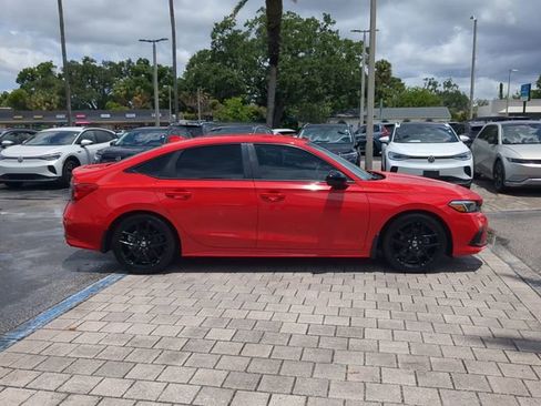Used 2022 Honda Civic Sport image 2
