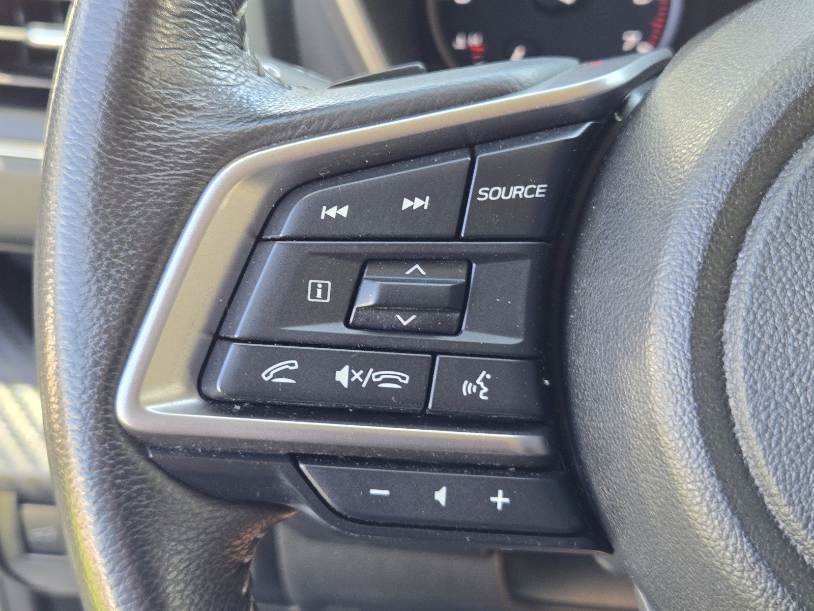 Used 2025 Subaru Ascent Premium AWD/4WD image 23