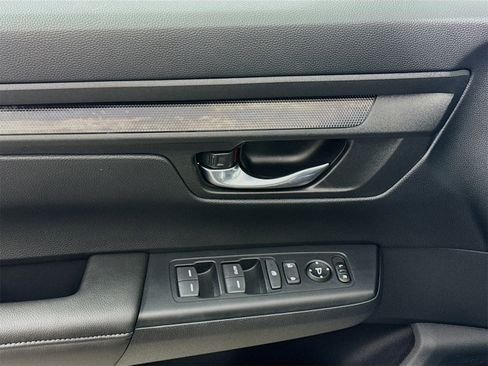 Used 2025 Honda CR-V LX image 15