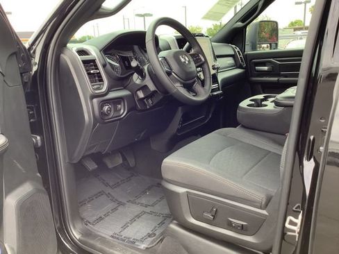 Used 2026 RAM 2500 Big Horn AWD/4WD image 7