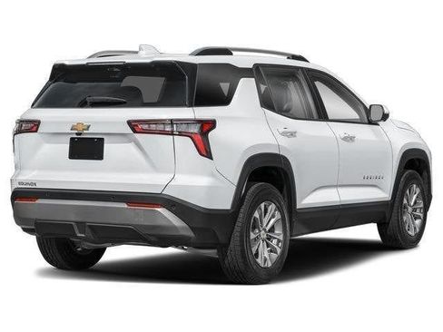 Used 2025 Chevrolet Equinox LT w/ Convenience Package II FWD image 3