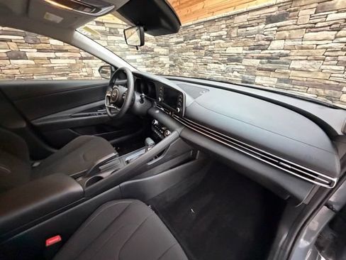 Certified 2023 Hyundai Elantra SEL FWD image 14