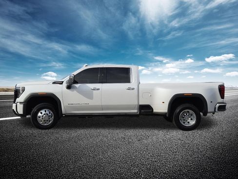 Used 2025 GMC Sierra 3500 Denali Ultimate image 23