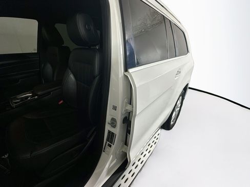 Used 2018 Mercedes-Benz GLS 450 4MATIC image 12