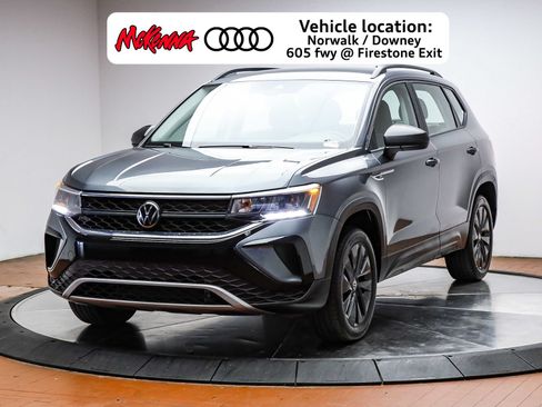 Used 2024 Volkswagen Taos S FWD image 1