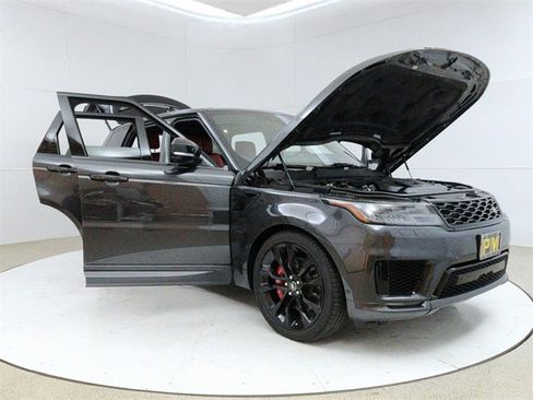 Used 2022 Land Rover Range Rover Sport HST image 9