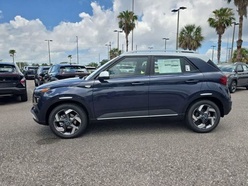 New 2026 Hyundai Venue SEL FWD image 3