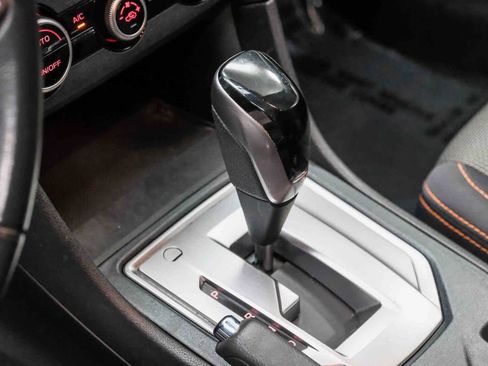 Used 2020 Subaru Crosstrek 2.0i Premium image 19