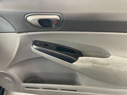 Used 2011 Honda Civic LX image 25