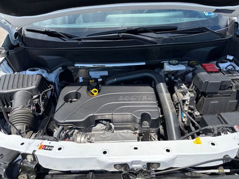 Used 2025 Chevrolet Equinox LT image 32