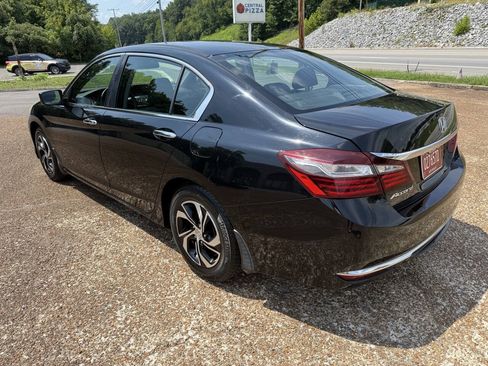 Used 2017 Honda Accord LX image 5
