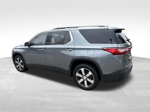 Used 2019 Chevrolet Traverse LT w/ LT Premium Package AWD/4WD image 2