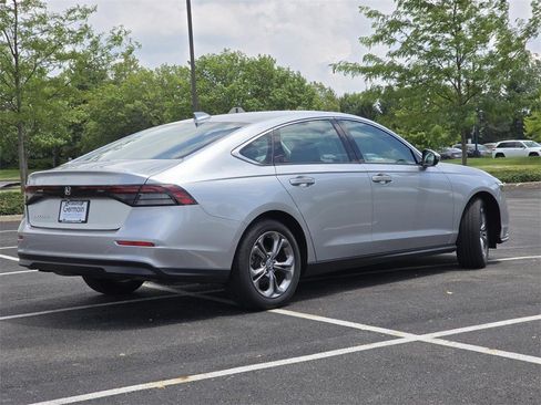 Used 2024 Honda Accord EX image 18