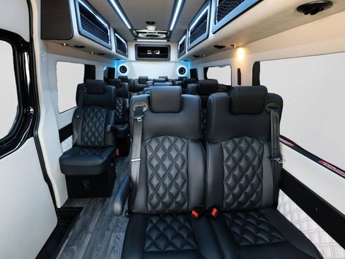 Used 2024 Mercedes-Benz Sprinter 3500 w/ Parking Package image 15