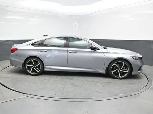 Used 2022 Honda Accord Sport image 8