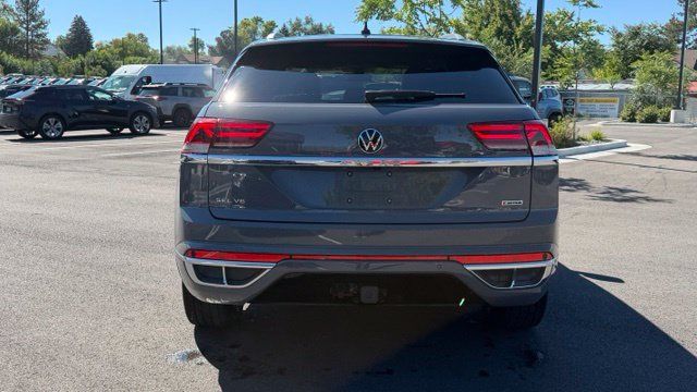 Used 2022 Volkswagen Atlas Cross Sport SEL Premium R-Line AWD/4WD image 4