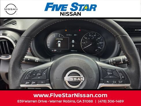 Used 2023 Nissan Kicks SR w/ SR Premium Package FWD image 25