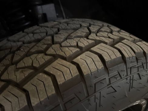 Used 2021 Toyota Tacoma SR5 w/ Technology Package image 27