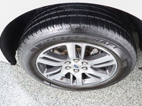 Used 2023 Ford Expedition Max Limited image 11