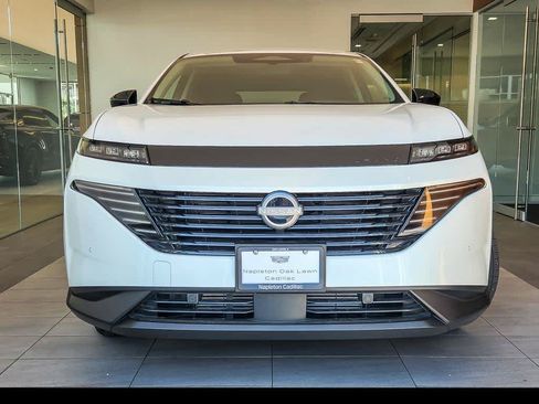 Used 2025 Nissan Murano SV AWD/4WD image 5