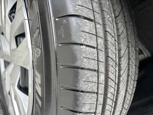 Used 2026 Toyota Corolla Cross L image 14