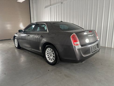 Used 2014 Chrysler 300 image 7