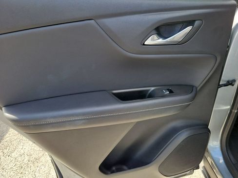 Used 2025 Chevrolet Blazer LT FWD image 20