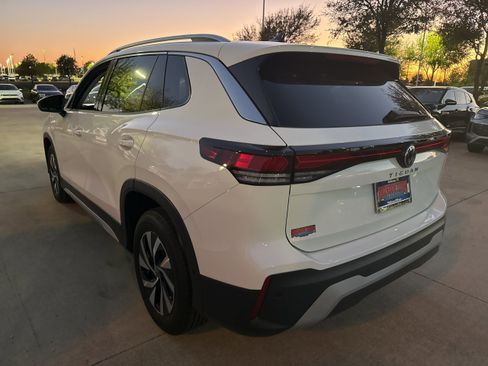 New 2025 Volkswagen Tiguan S image 7