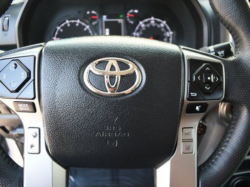 Used 2021 Toyota 4Runner SR5 AWD/4WD image 30