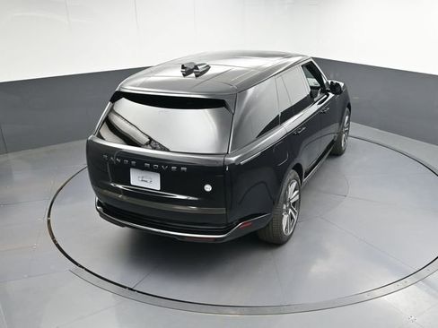 New 2025 Land Rover Range Rover SV image 36