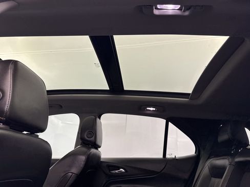 Used 2022 Chevrolet Equinox Premier FWD image 37