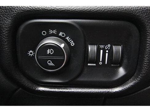 Used 2024 RAM 2500 Laramie w/ Safety Group AWD/4WD image 17