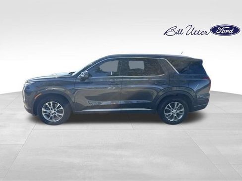 Used 2022 Hyundai Palisade SEL FWD image 2