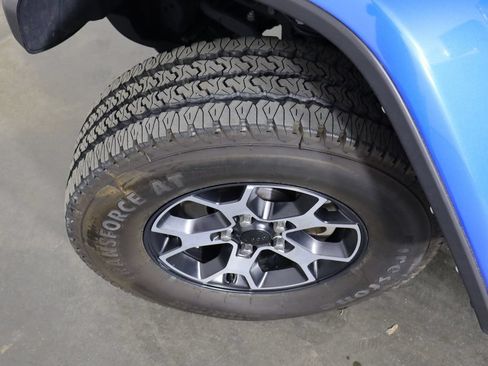 Used 2022 Jeep Wrangler Unlimited Rubicon AWD/4WD image 40