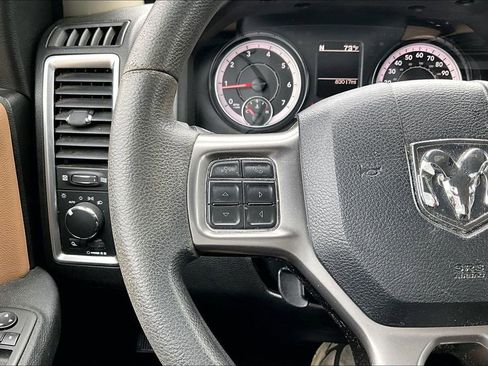 Used 2021 RAM 1500 Classic SLT AWD/4WD image 12