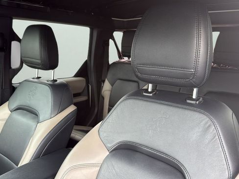 Used 2022 Ford Bronco Wildtrak image 10