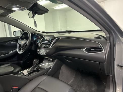 Certified 2018 Chevrolet Malibu LT w/ Leather Package FWD image 28
