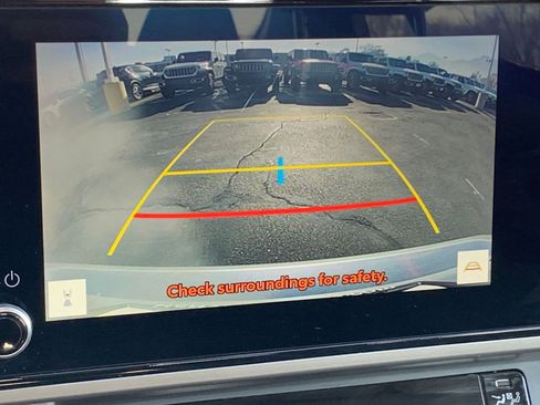 Used 2025 Toyota Camry LE image 17