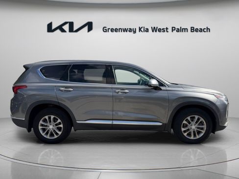 Used 2019 Hyundai Santa Fe SEL FWD image 8