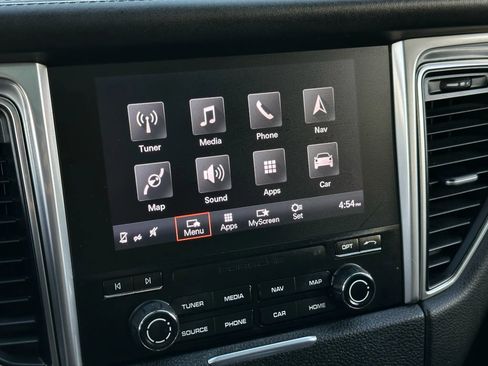 Used 2017 Porsche Macan Turbo image 37