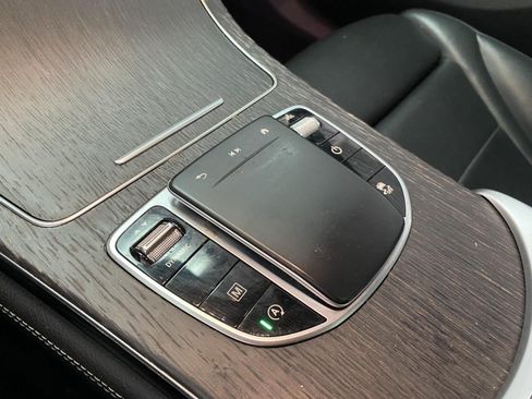 Used 2020 Mercedes-Benz GLC 300 w/ Multimedia Package image 23